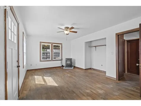 35 W Mary Street Lebanon OR 97355