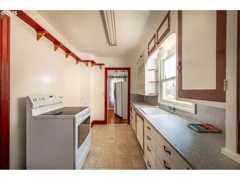 35 W Mary Street Lebanon OR 97355