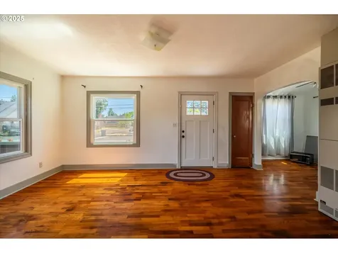35 W Mary Street Lebanon OR 97355