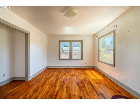 35 W Mary Street Lebanon OR 97355