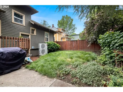 3113 SE Main Street Portland OR 97214