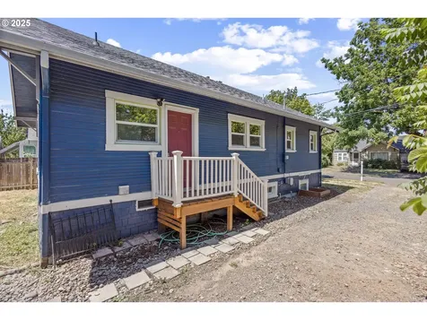 128 NW 9th Street Mcminnville OR 97128