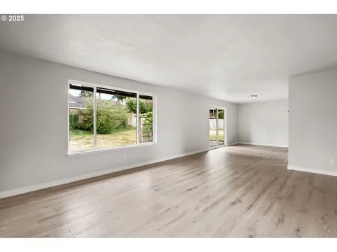 212 NW 83rd Street Vancouver WA 98665