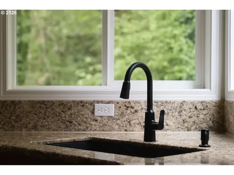 8416 SW Cedarcrest Street Portland OR 97223