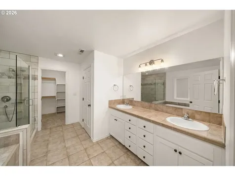 8416 SW Cedarcrest Street Portland OR 97223