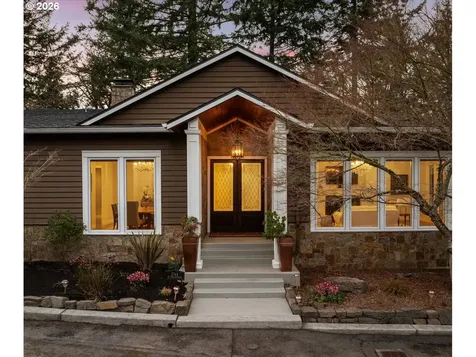 2744 SW Sherwood Drive Portland OR 97201