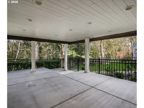 2744 SW Sherwood Drive Portland OR 97201