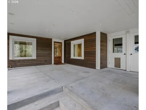 2744 SW Sherwood Drive Portland OR 97201