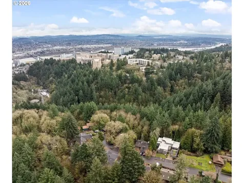 2744 SW Sherwood Drive Portland OR 97201