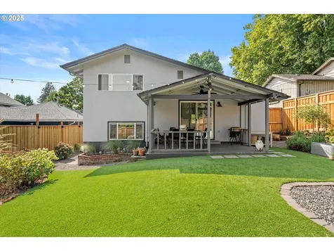 1515 SW Carson Street Portland OR 97219