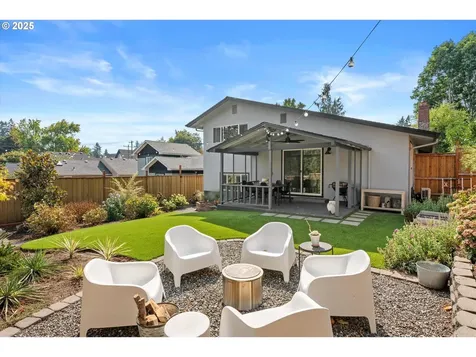 1515 SW Carson Street Portland OR 97219