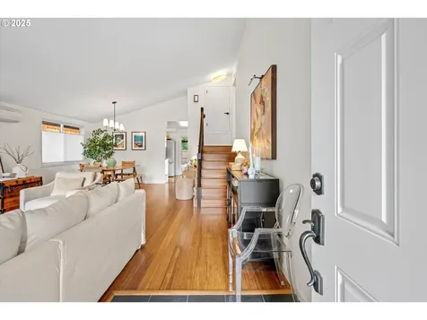 1515 SW Carson Street Portland OR 97219
