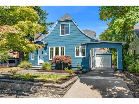 6907 NE Alameda Street Portland OR 97213