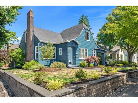 6907 NE Alameda Street Portland OR 97213