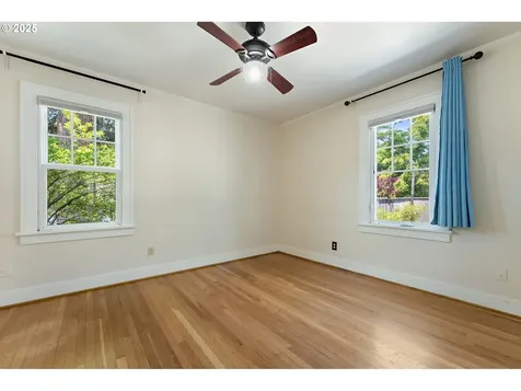 6907 NE Alameda Street Portland OR 97213
