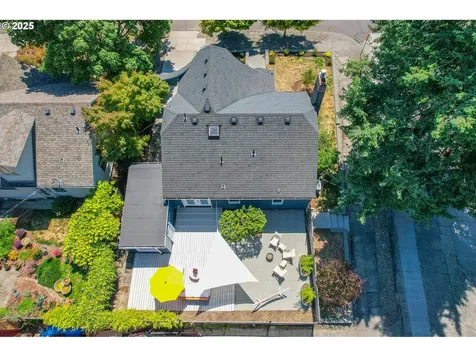 6907 NE Alameda Street Portland OR 97213