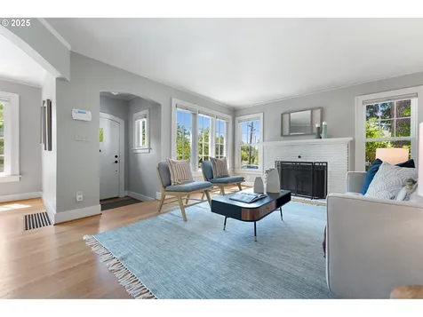 6907 NE Alameda Street Portland OR 97213