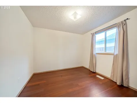 2301 NW Aubrey Lane Gresham OR 97030