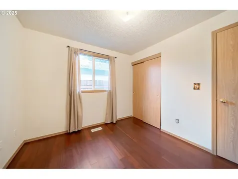 2301 NW Aubrey Lane Gresham OR 97030