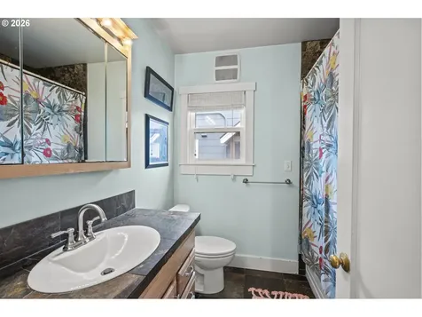 1304 NE 51st Avenue Portland OR 97213
