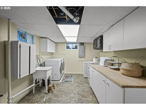 1304 NE 51st Avenue Portland OR 97213