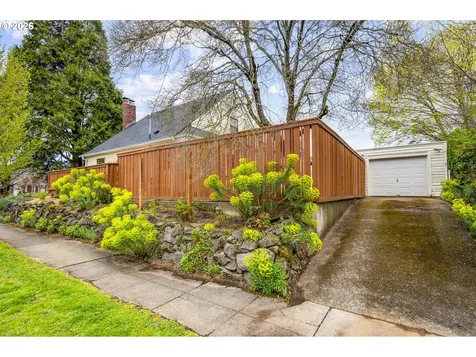 1304 NE 51st Avenue Portland OR 97213