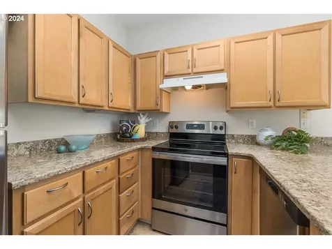 2668 NE 6th Place Portland OR 97212