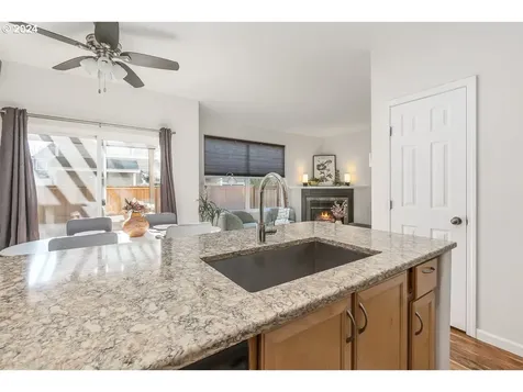 2668 NE 6th Place Portland OR 97212