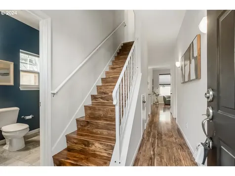 2668 NE 6th Place Portland OR 97212