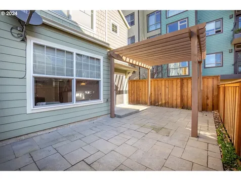 2668 NE 6th Place Portland OR 97212