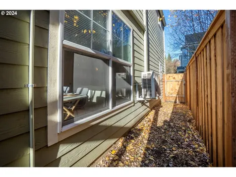2668 NE 6th Place Portland OR 97212