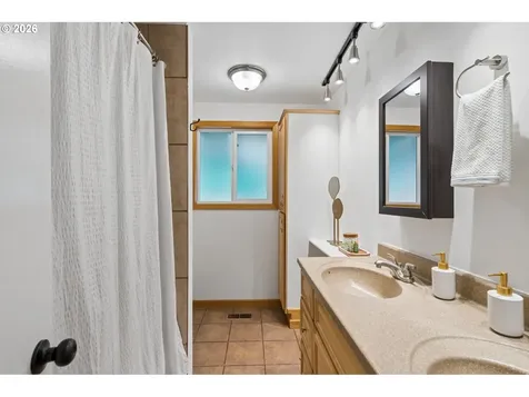 22153 S Dans Avenue Beavercreek OR 97004