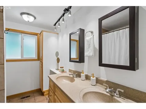 22153 S Dans Avenue Beavercreek OR 97004