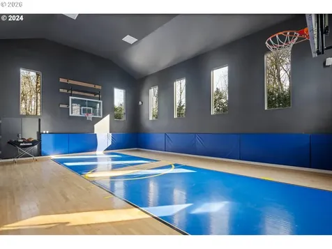 24300 NE Dayton Avenue Newberg OR 97132
