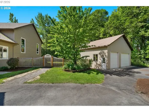 24300 NE Dayton Avenue Newberg OR 97132