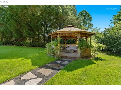 24300 NE Dayton Avenue Newberg OR 97132
