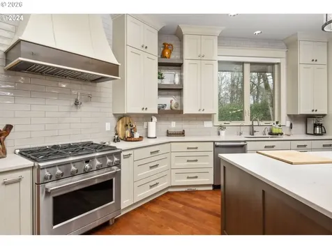 24300 NE Dayton Avenue Newberg OR 97132