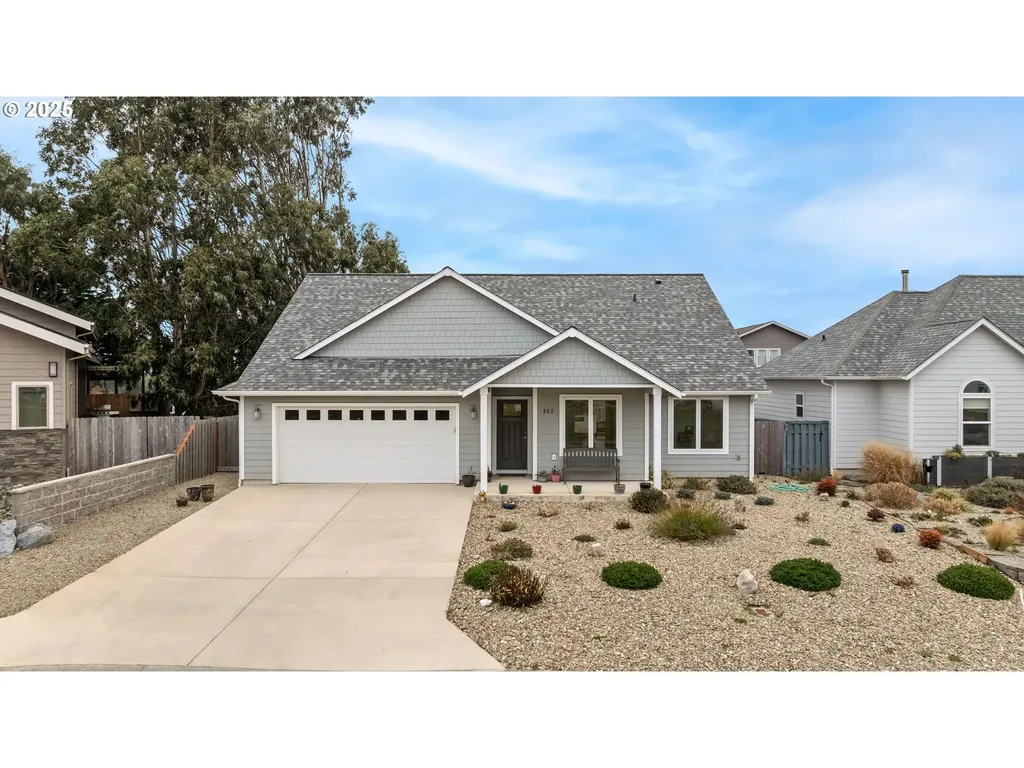 822 Spyglass Drive Bandon OR 97411