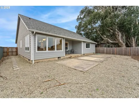 822 Spyglass Drive Bandon OR 97411