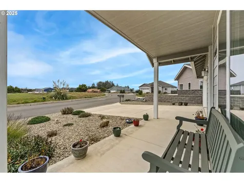 822 Spyglass Drive Bandon OR 97411