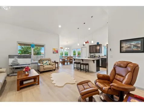 822 Spyglass Drive Bandon OR 97411