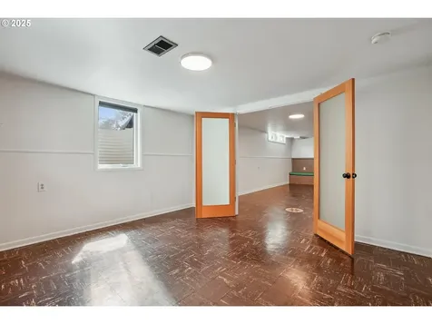 7017 N Mobile Avenue Portland OR 97217