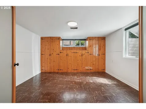 7017 N Mobile Avenue Portland OR 97217