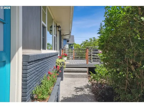 7017 N Mobile Avenue Portland OR 97217