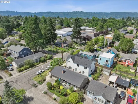 7017 N Mobile Avenue Portland OR 97217