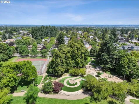 7017 N Mobile Avenue Portland OR 97217