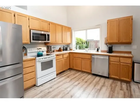 1230 Risden Place Eugene OR 97404