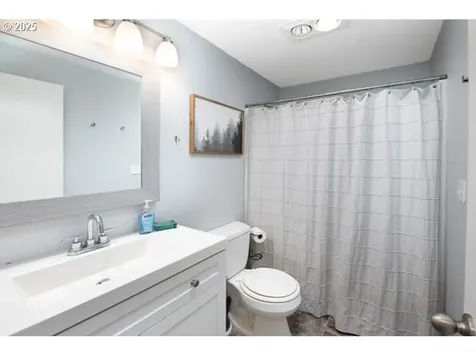 1230 Risden Place Eugene OR 97404