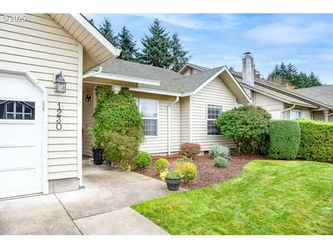 1230 Risden Place Eugene OR 97404