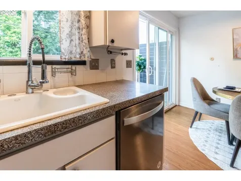 1827 NE Multnomah Street Portland OR 97232